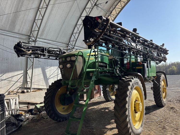 2011 John Deere 4830 Image