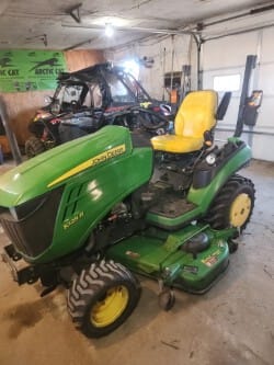 2016 John Deere 1025R Image