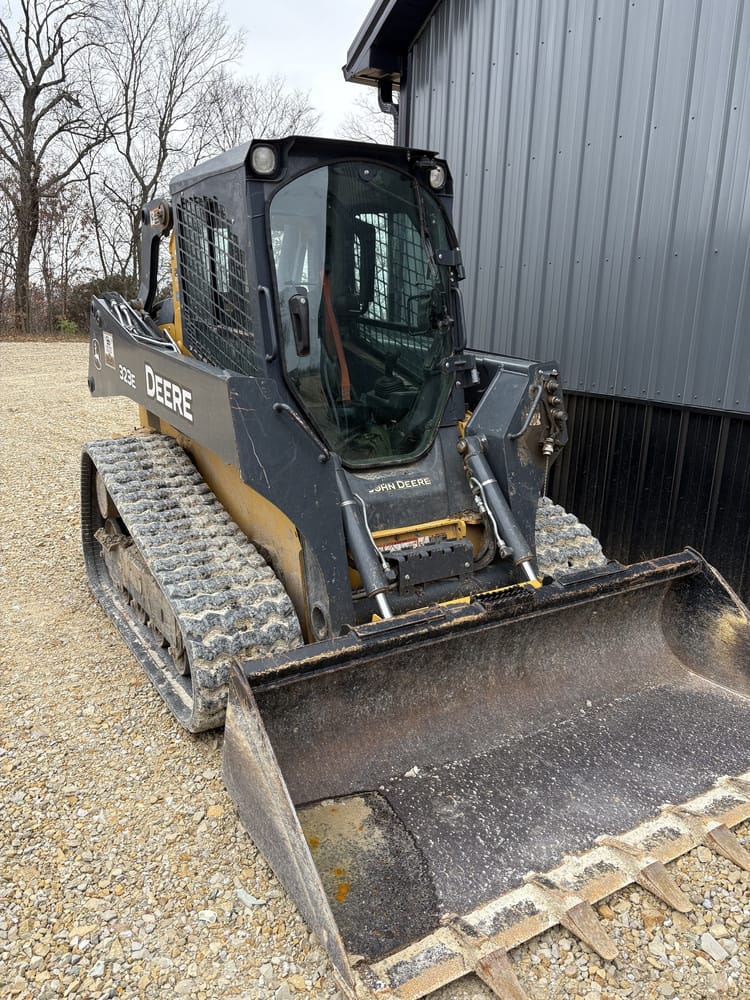 2017 John Deere 323E Image