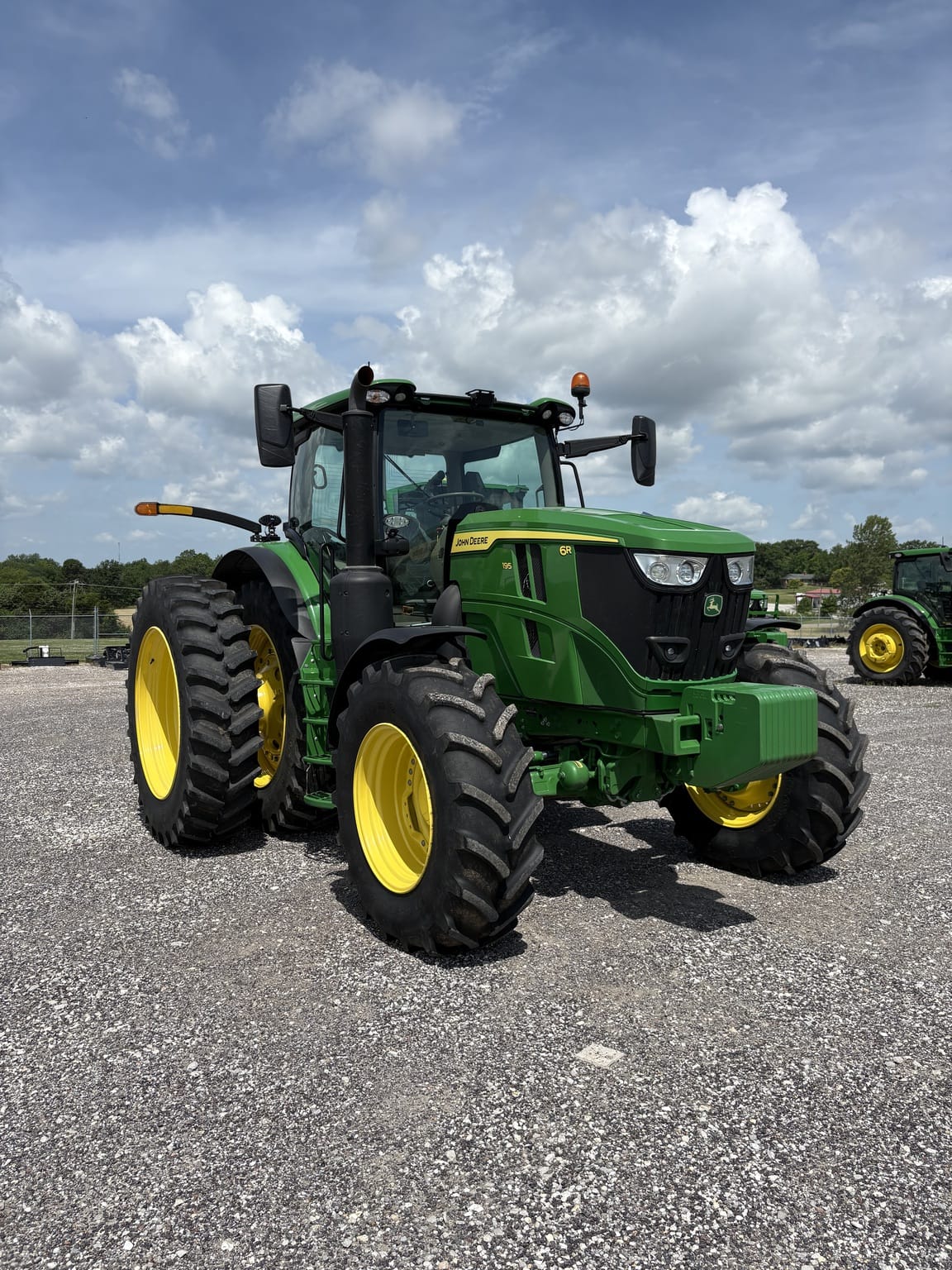 2023 John Deere 6R 195 Image