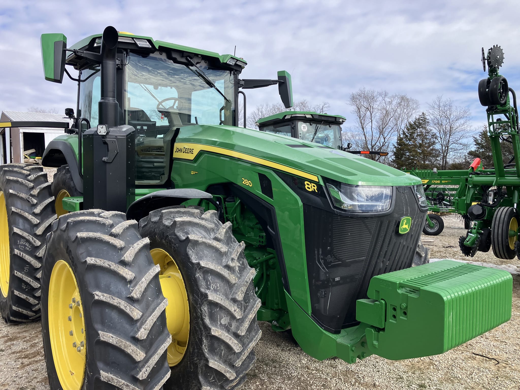 2025 John Deere 8R 280 Image