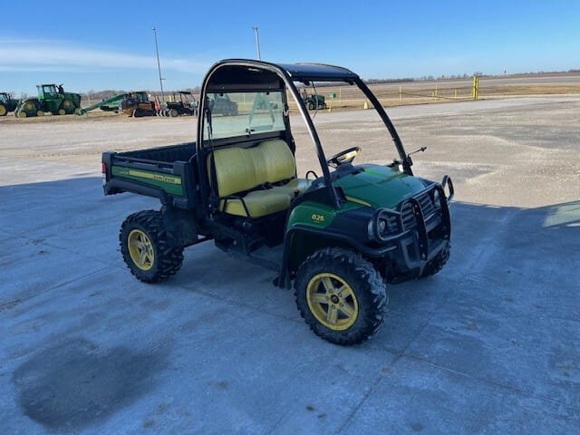 2012 John Deere XUV 825I GREEN Image