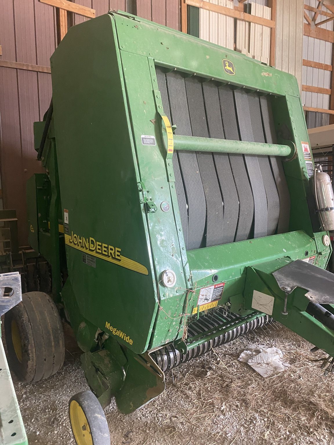 2003 John Deere 567 Image
