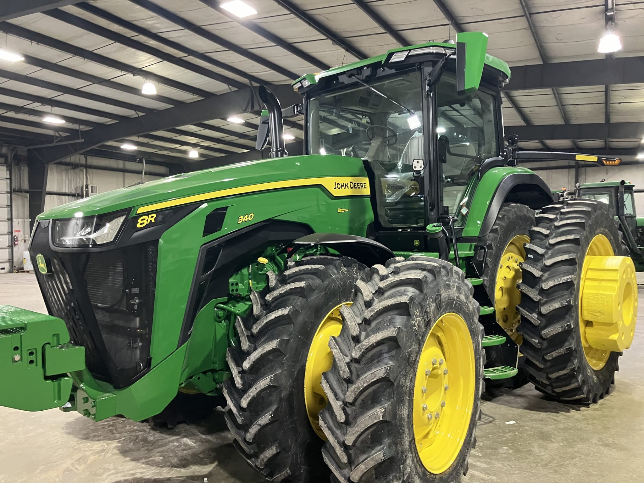 2025 John Deere 8R 340 Image