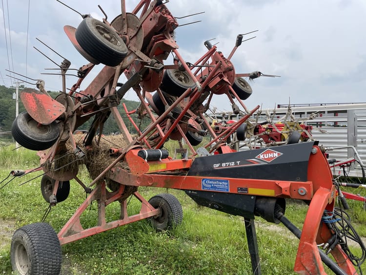 2015 Kuhn GF8712T Image
