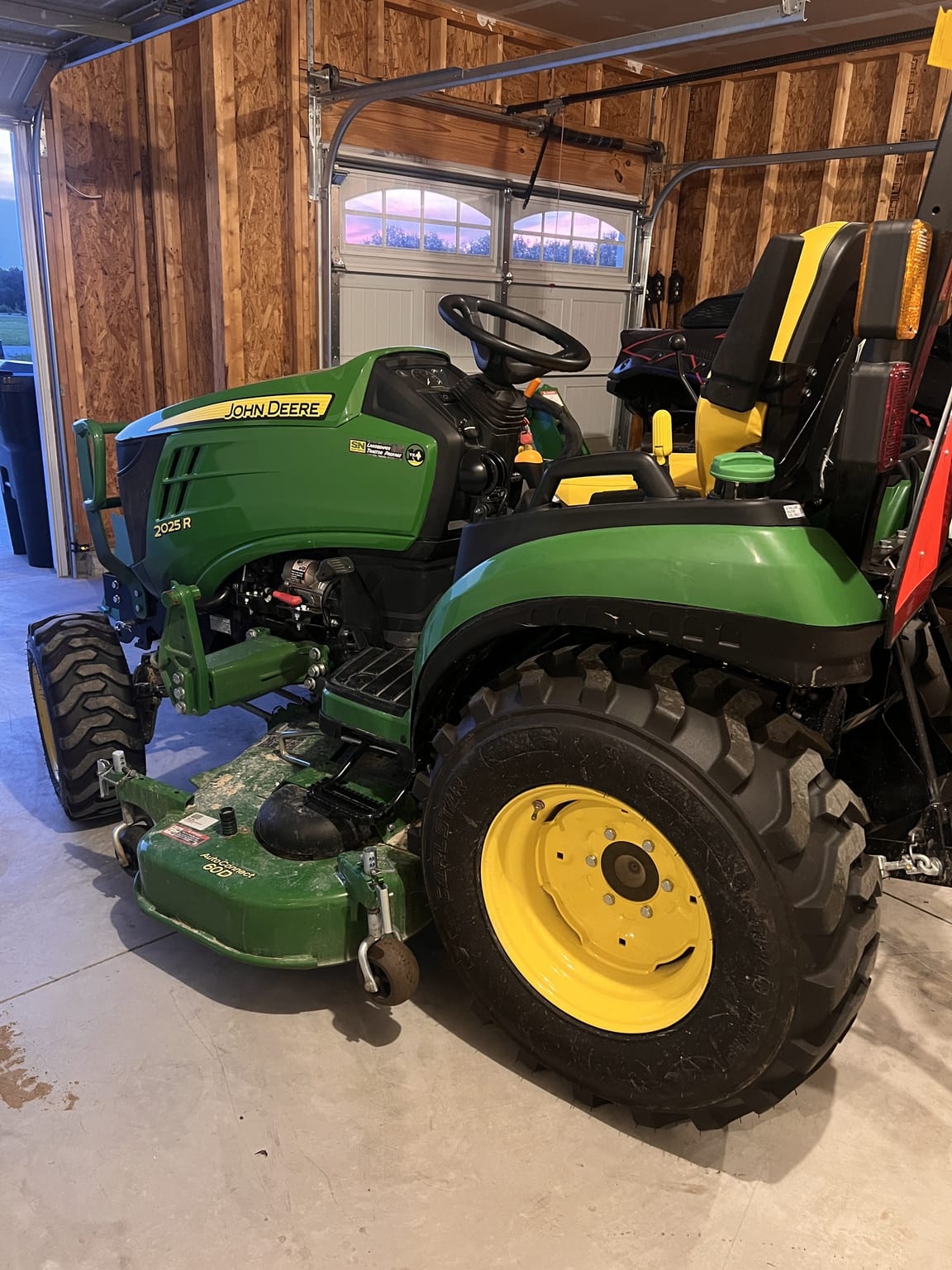 2024 John Deere 2025R Image