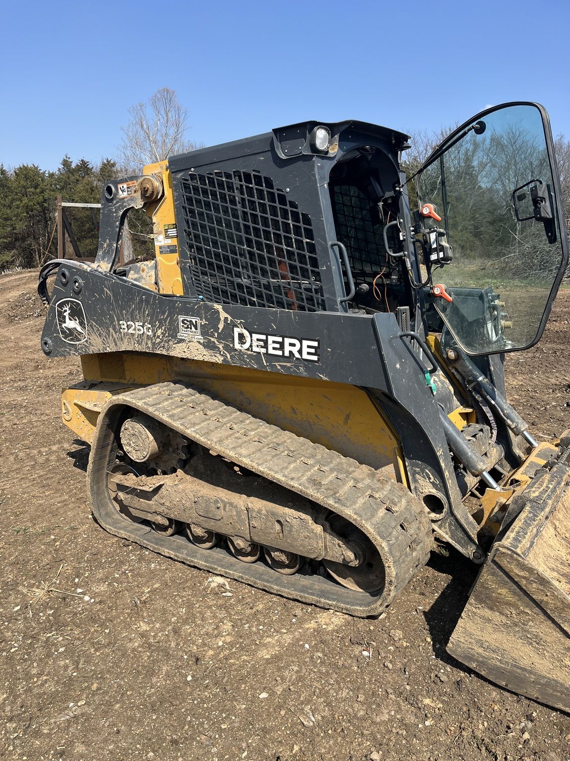 2023 John Deere 325G Image