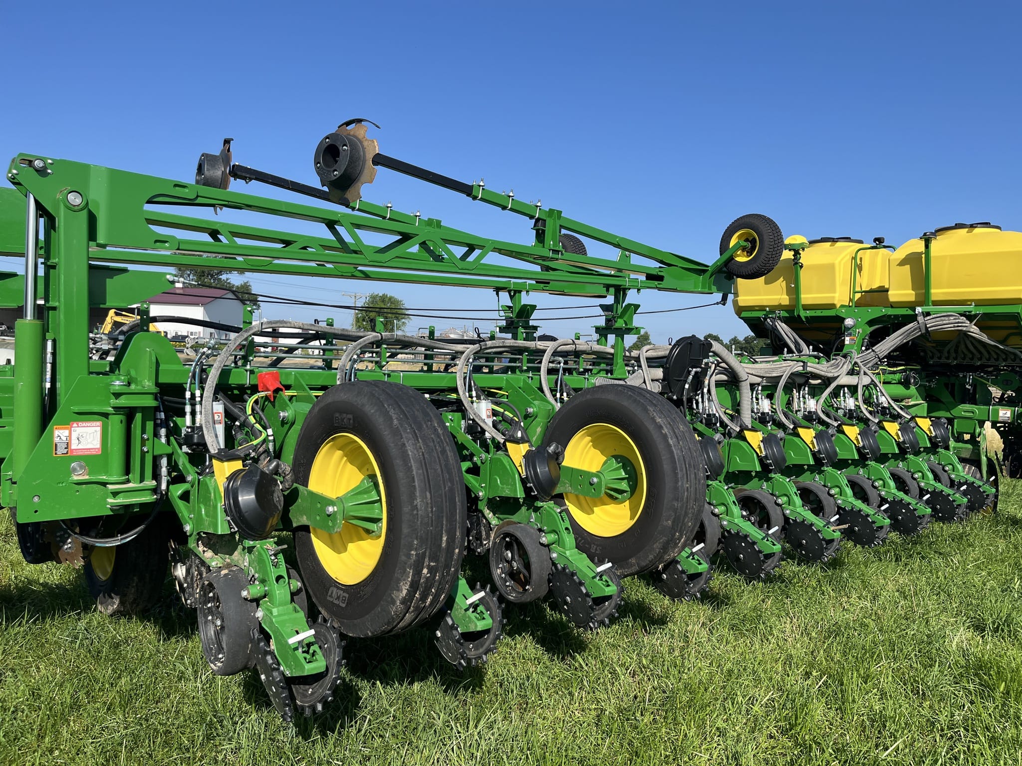 2025 John Deere 1775NT Image