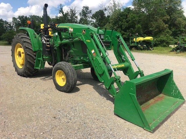 2017 John Deere 6120E Image