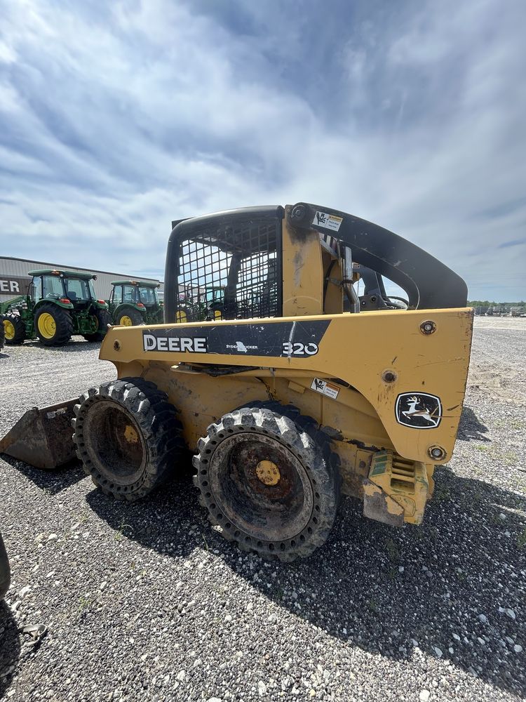 2008 John Deere 320 Image