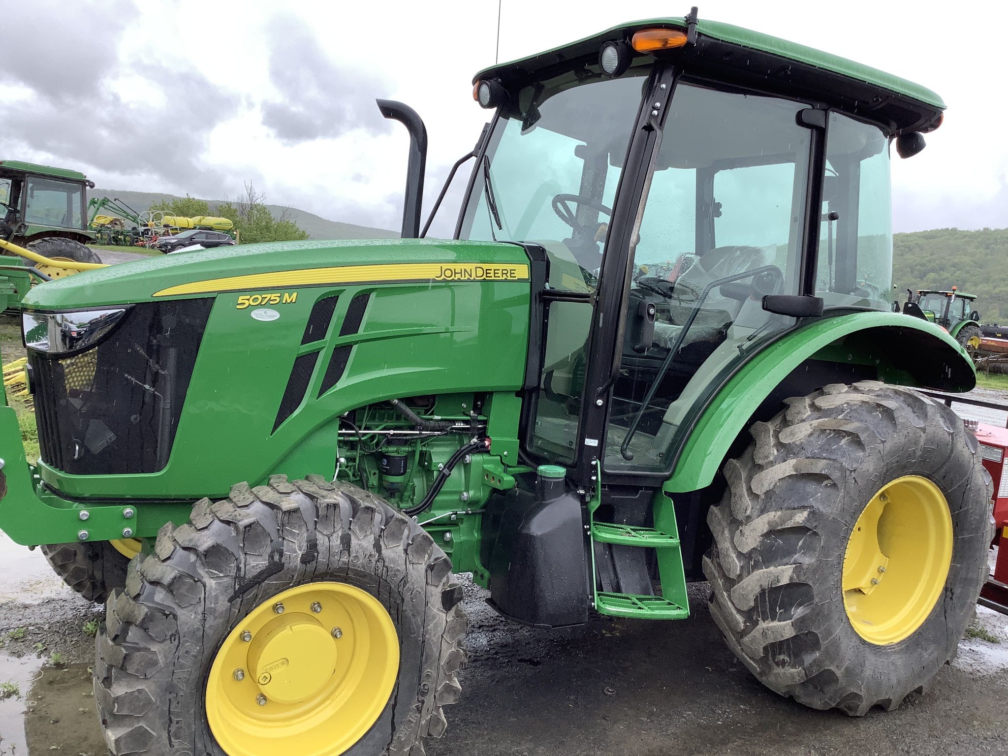 2017 John Deere 5075M Image