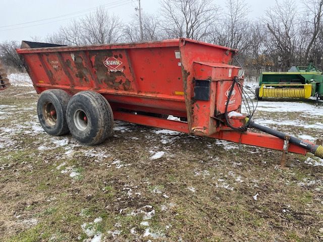 2014 Kuhn 8124T Image