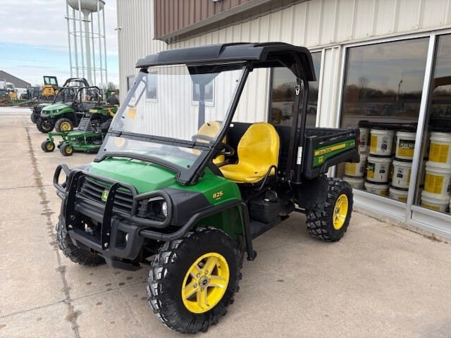 2011 John Deere XUV 825I GREEN Image