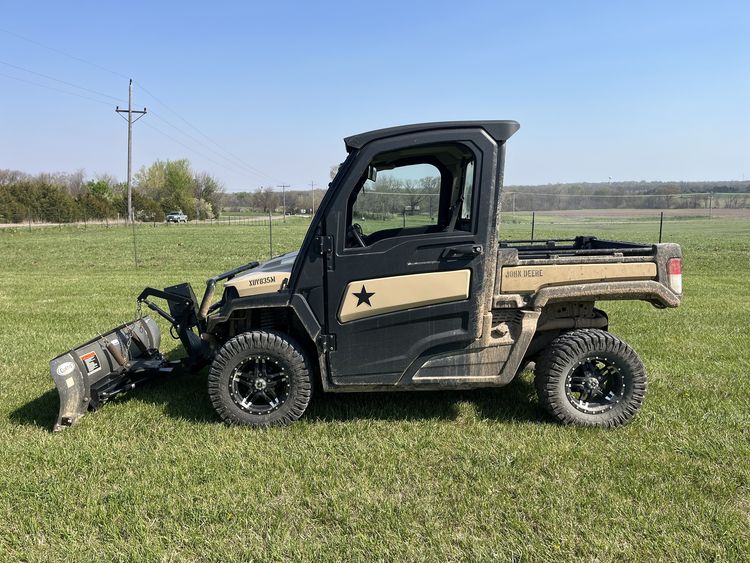 2022 John Deere XUV 835M Image