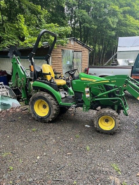 2019 John Deere 2025R Image