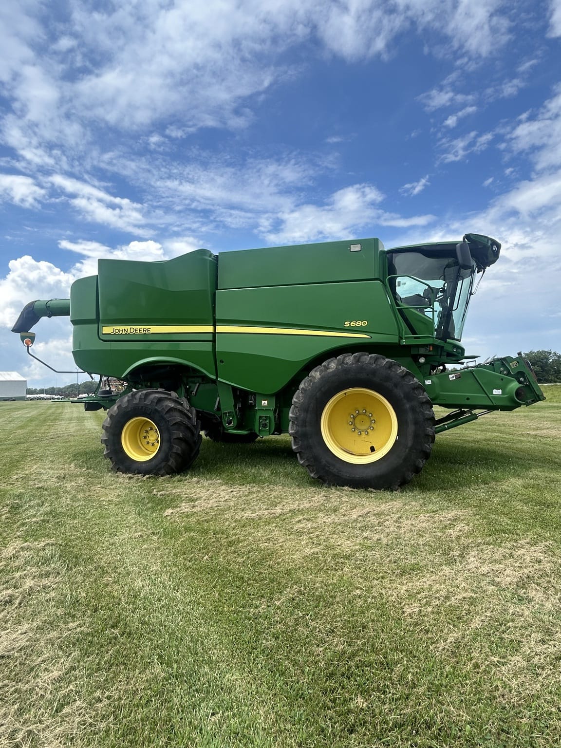 2014 John Deere S680 Image
