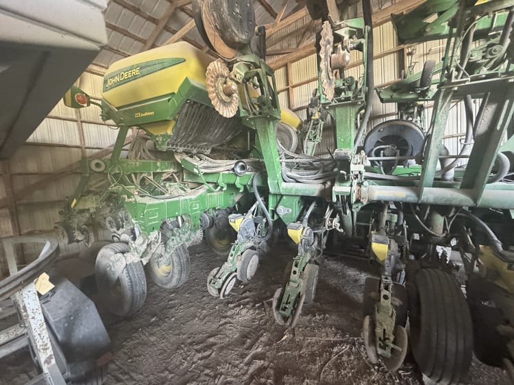 2005 John Deere 1790 Image