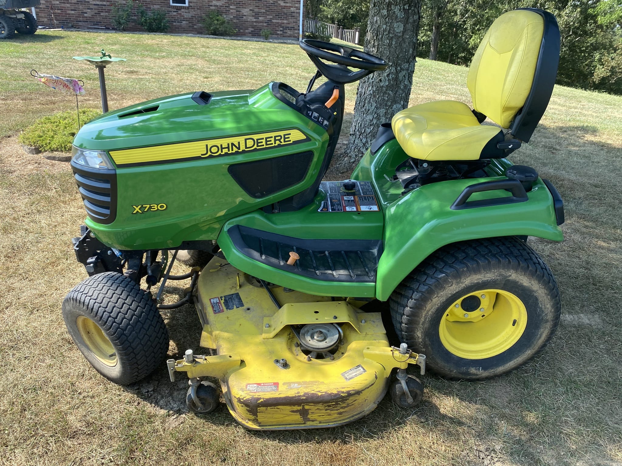 2013 John Deere X730 Image