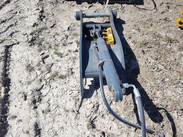 2024 John Deere clamp Image