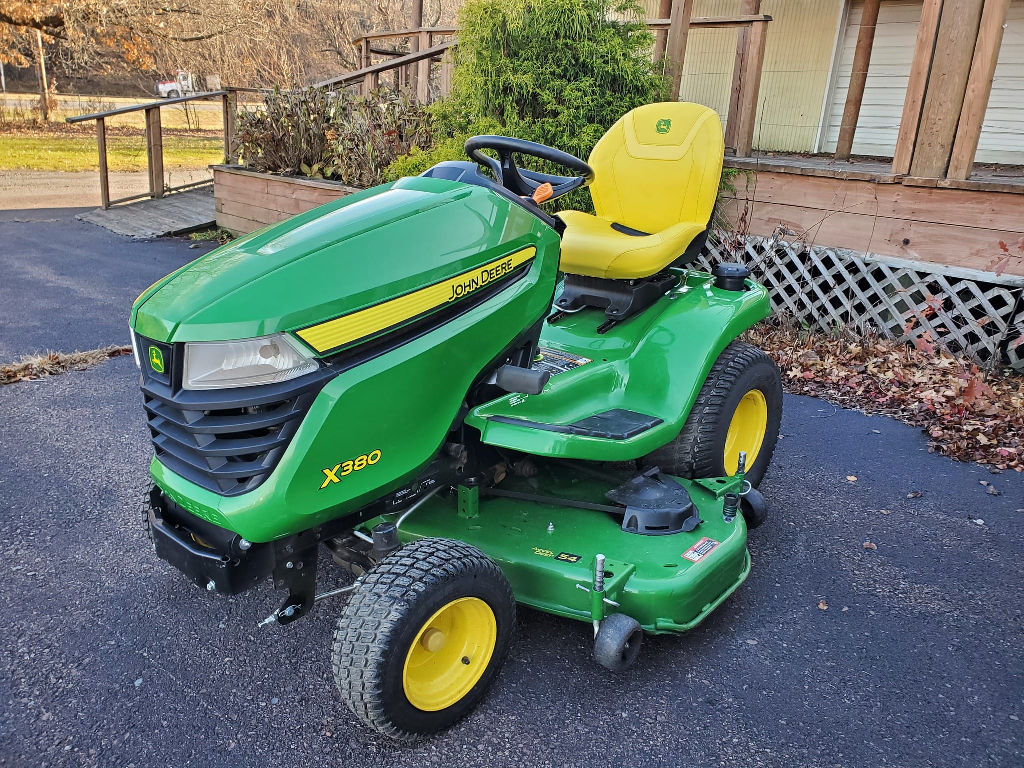 2023 John Deere X380 Image