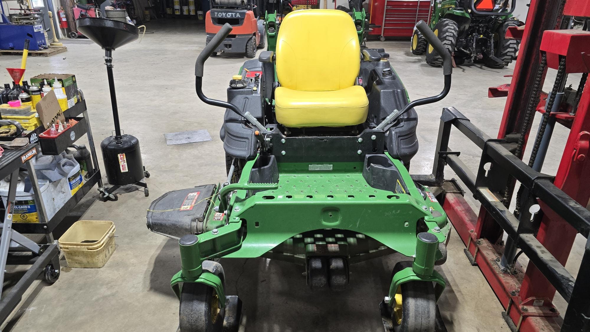2017 John Deere Z915E Image