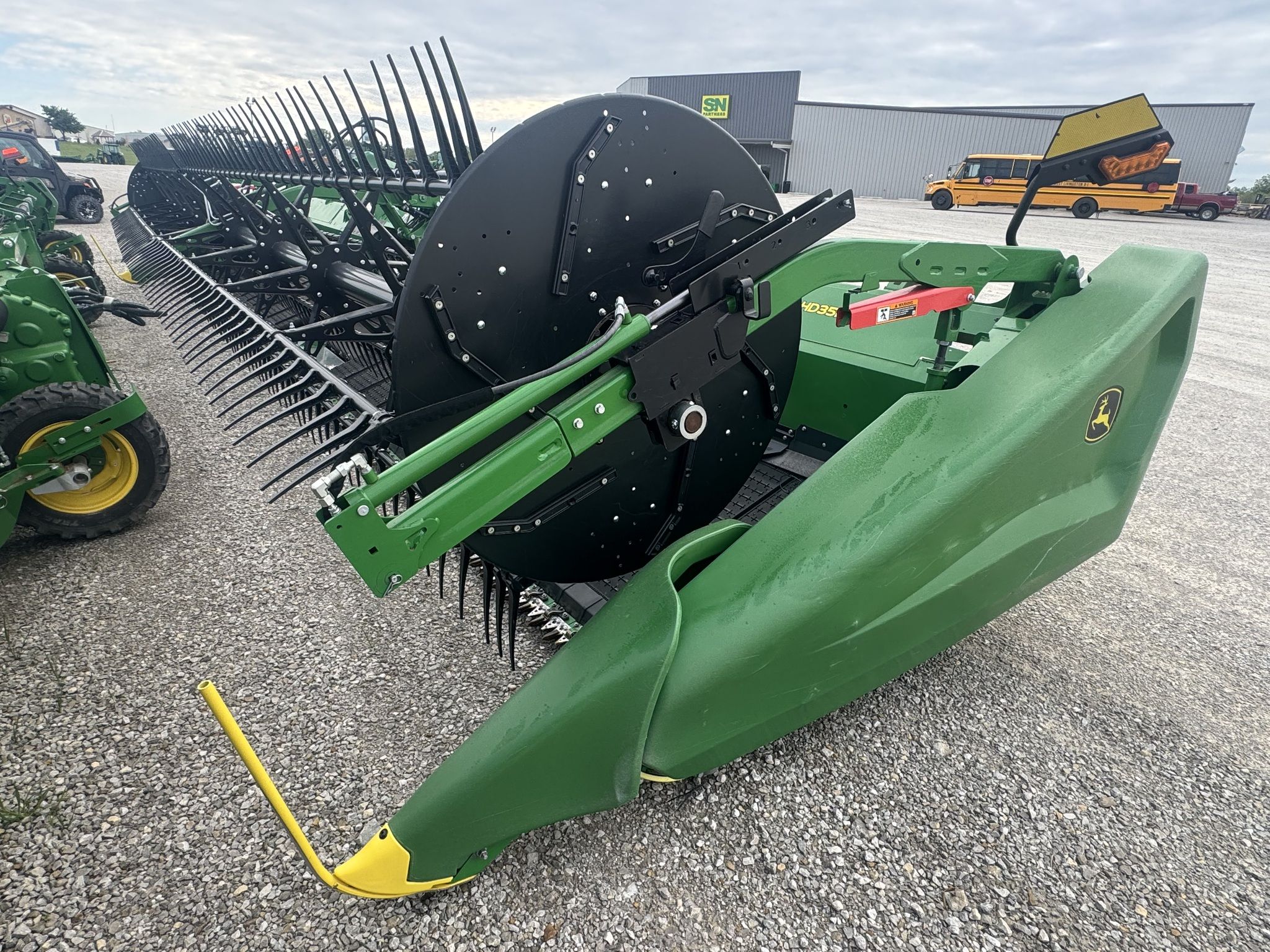 2022 John Deere HD35F Image