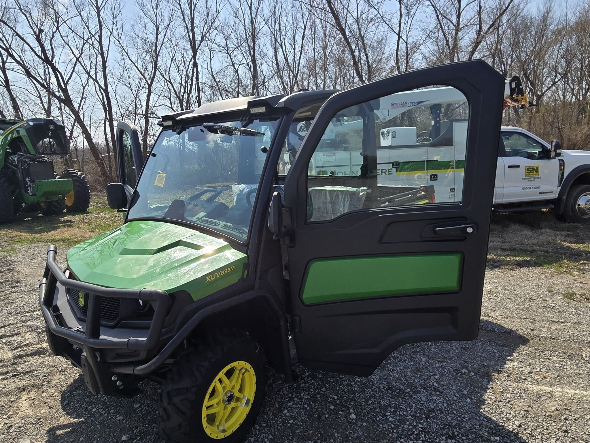 2023 John Deere XUV 835M Image
