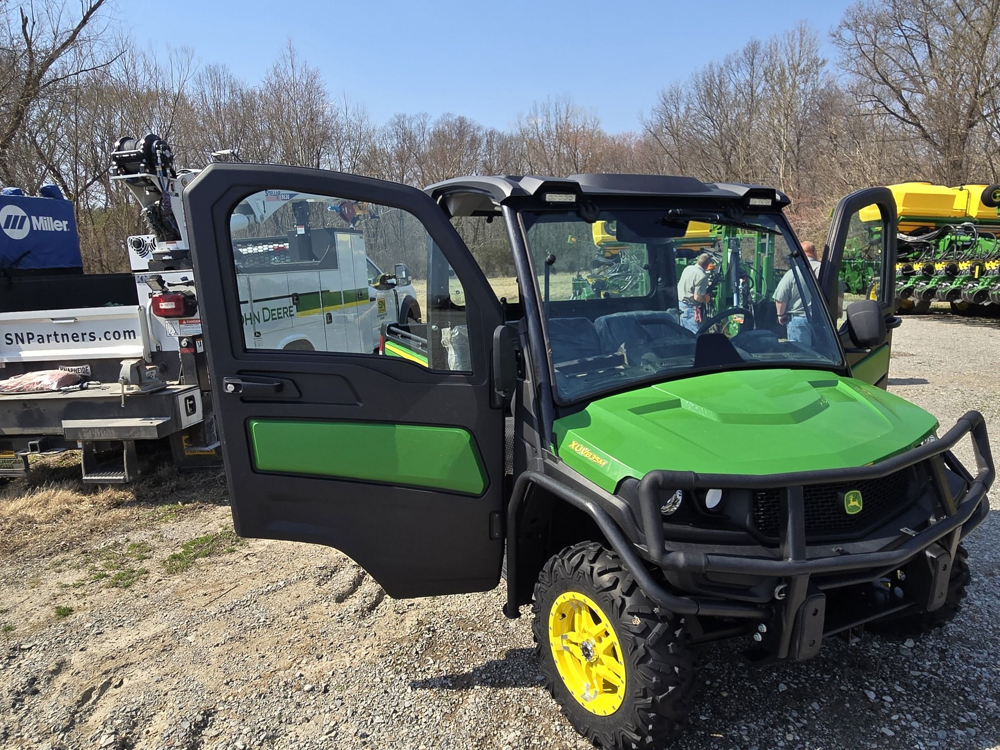 2023 John Deere XUV 835M Image