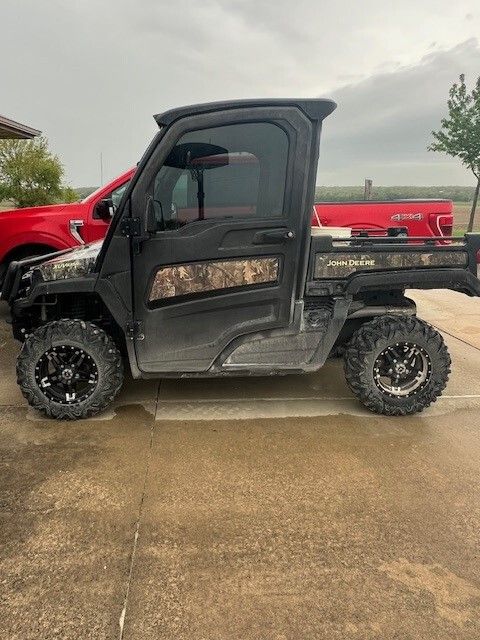 2021 John Deere XUV 835R Image