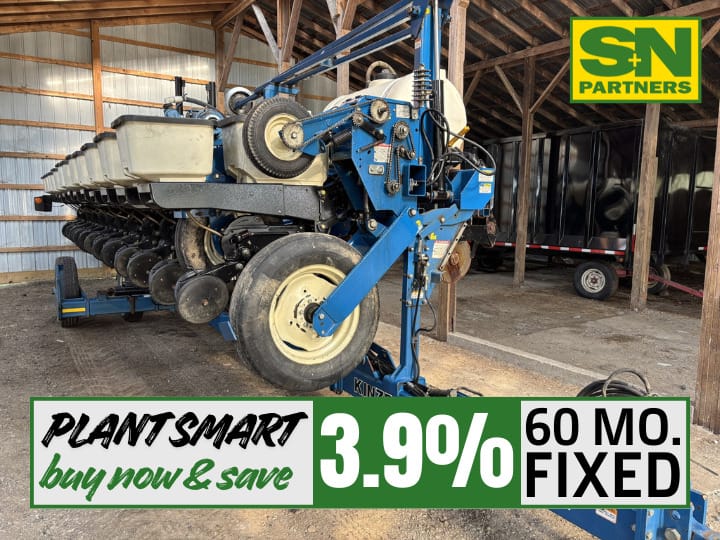 2002 Kinze 3600 Image