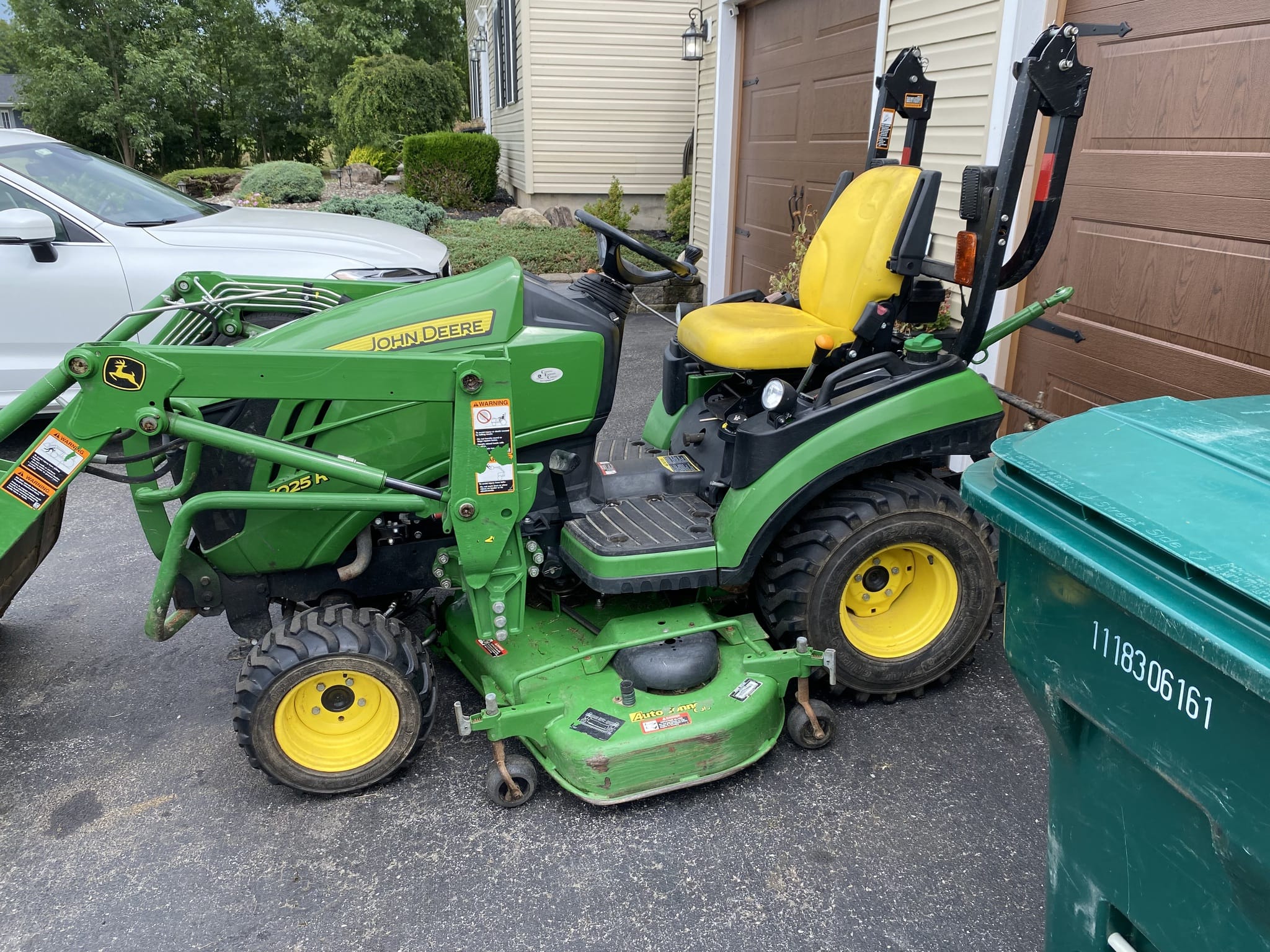 2017 John Deere 1025R Image