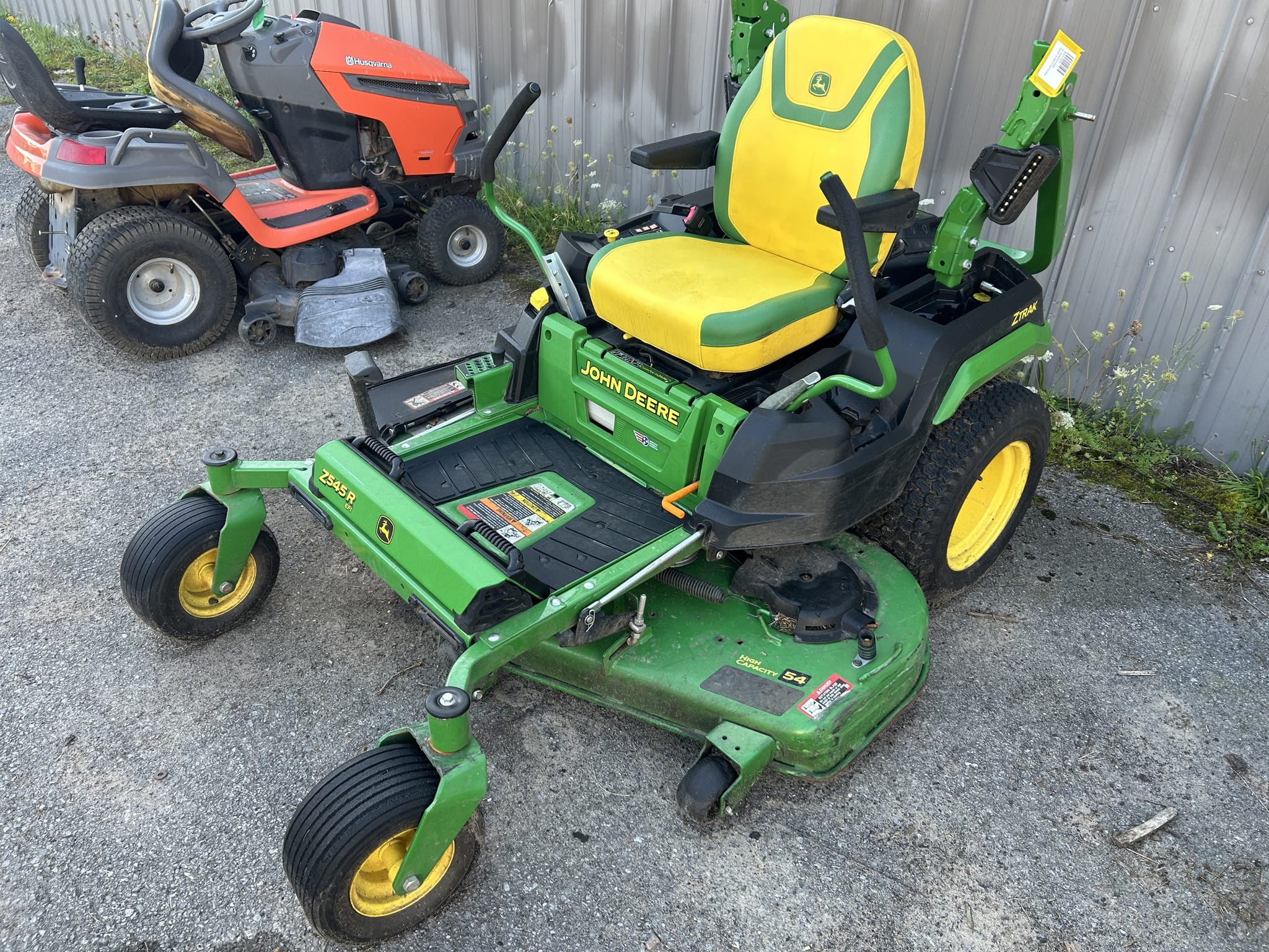2023 John Deere Z545R Image