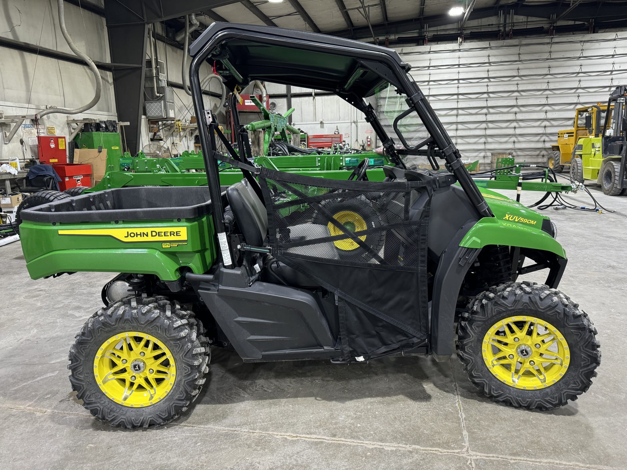 2023 John Deere XUV 590M Image