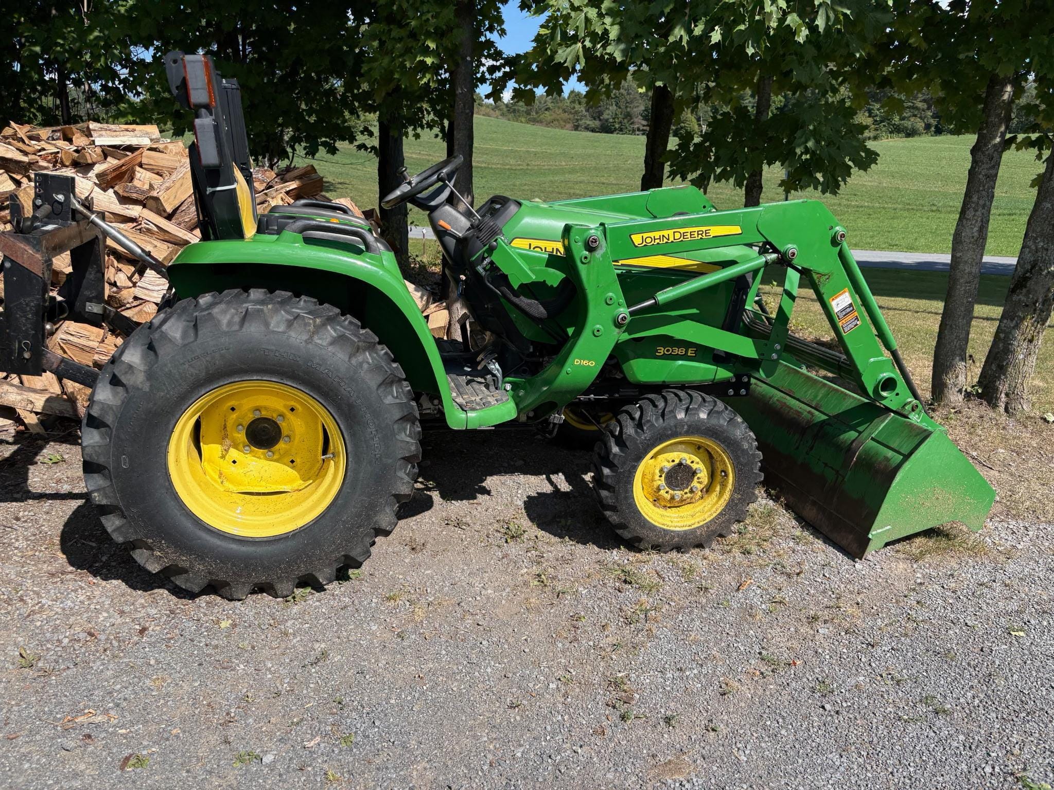 2015 John Deere 3038E Image