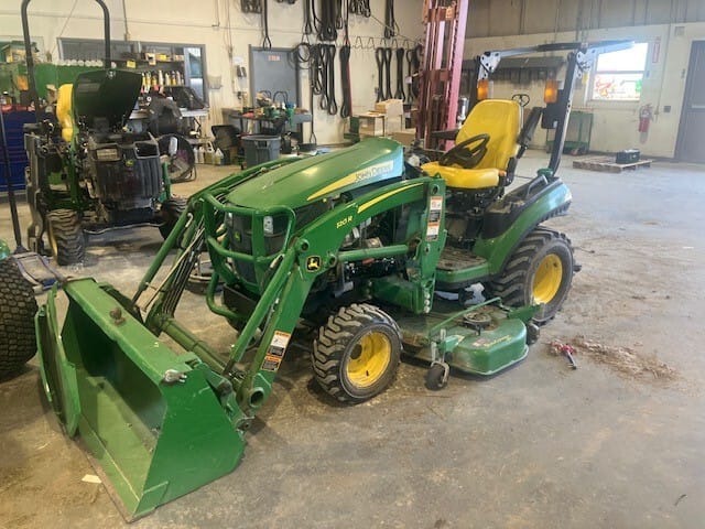 2019 John Deere 1025R Image