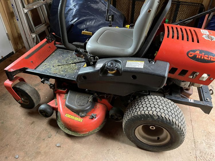2014 Ariens Zoom 42 Image