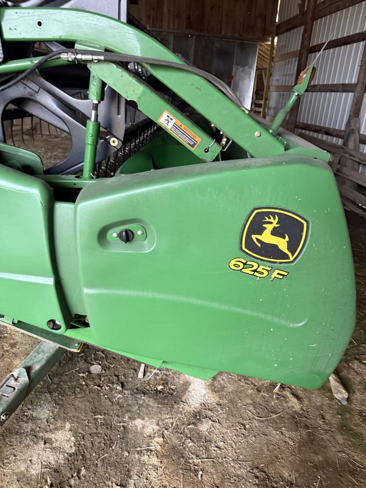 2014 John Deere 625F Image