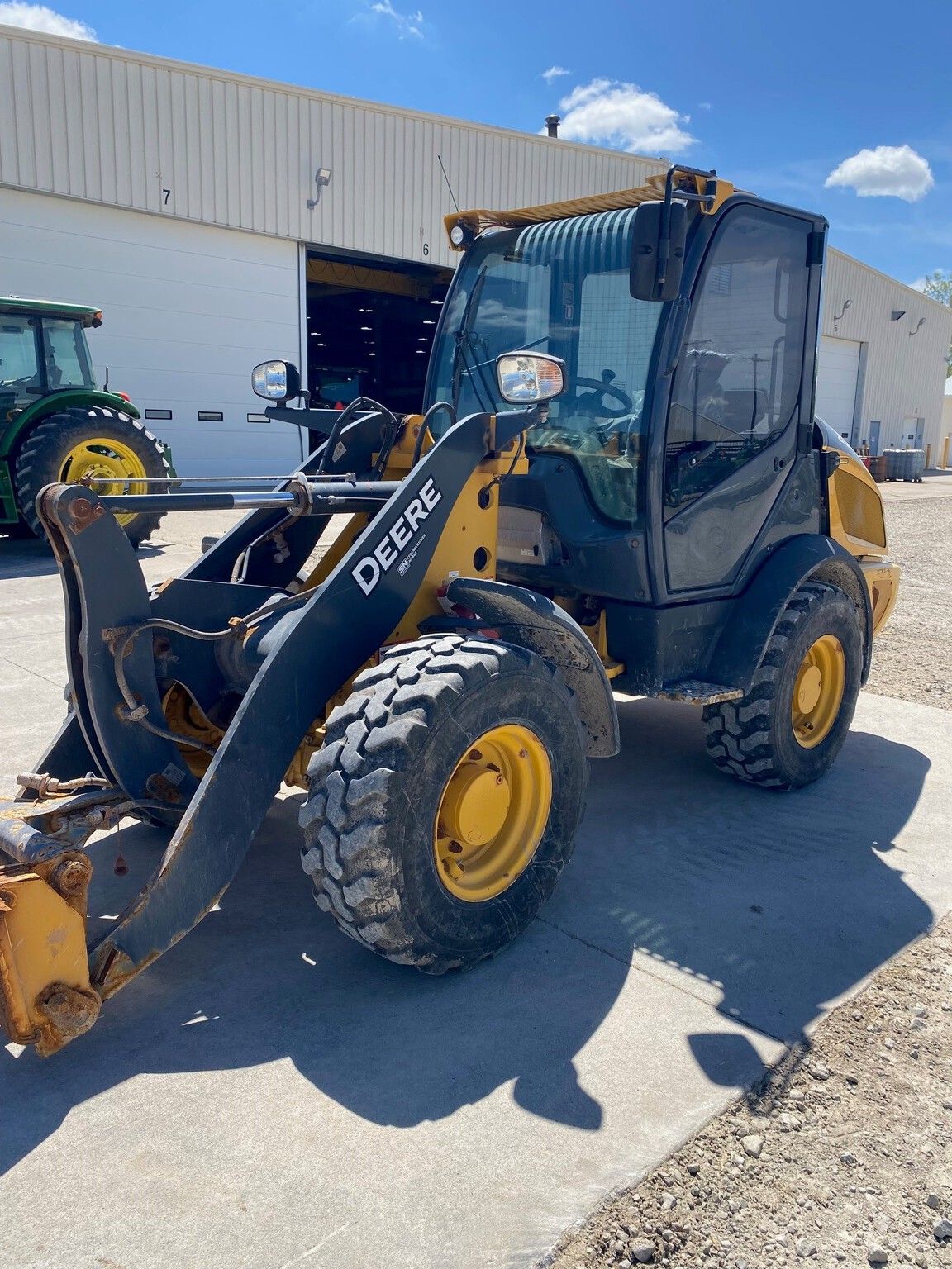 2022 John Deere 204L Image