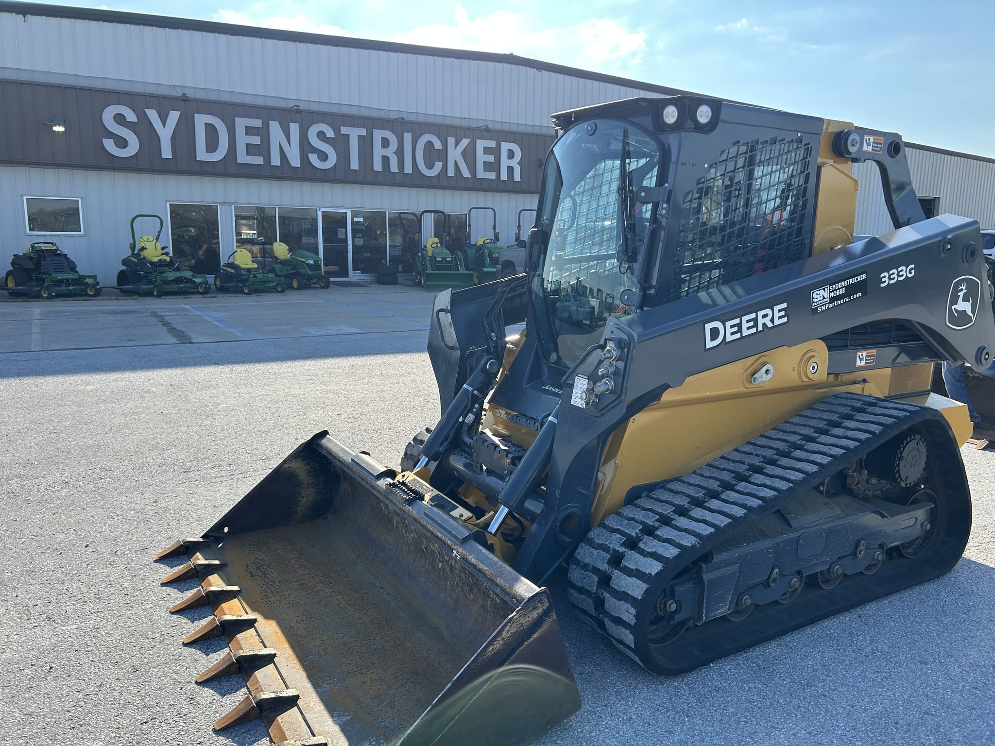 2024 John Deere 333G Image