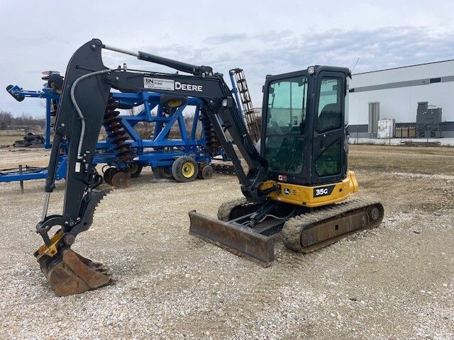 2022 John Deere 35G Image