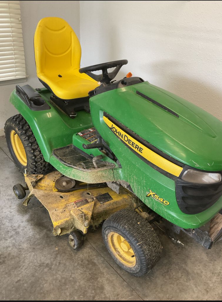 2013 John Deere X540 Image
