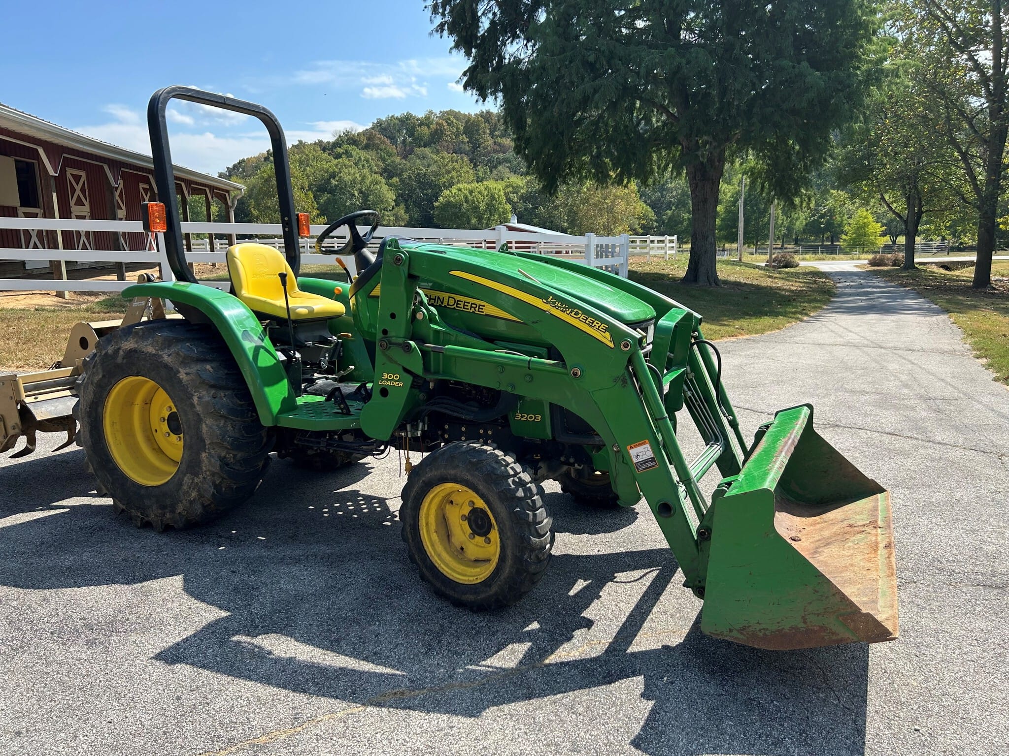 2006 John Deere 3203 Image