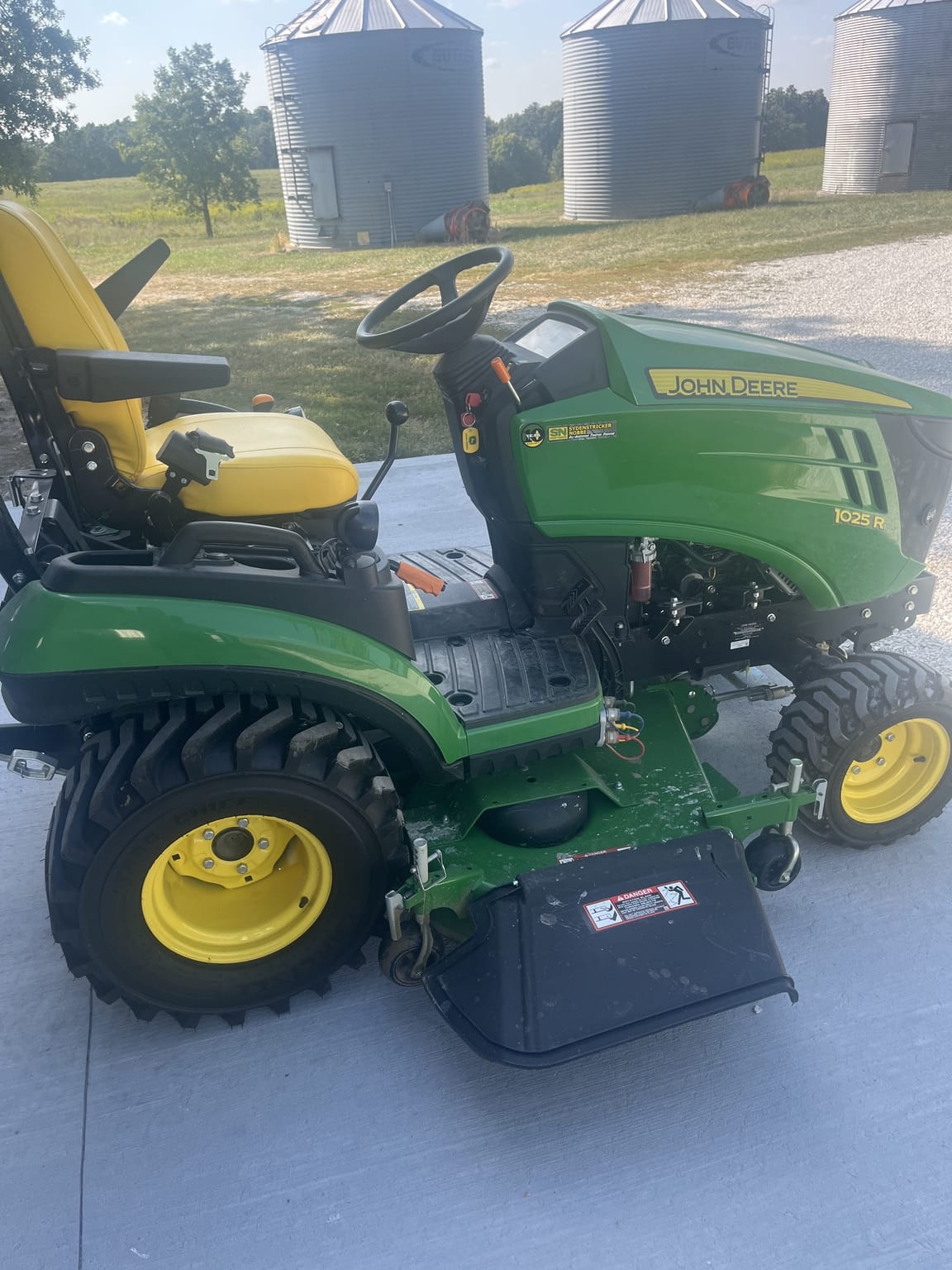 2024 John Deere 1025R Image