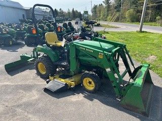 2004 John Deere 2210 Image