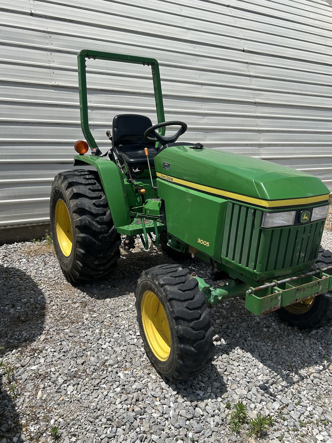 2008 John Deere 3005 Image