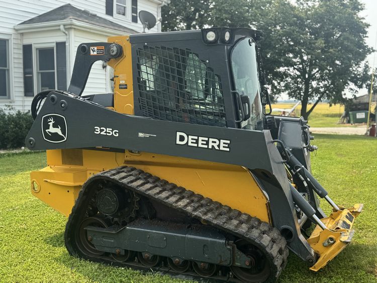 2020 John Deere 325G Image