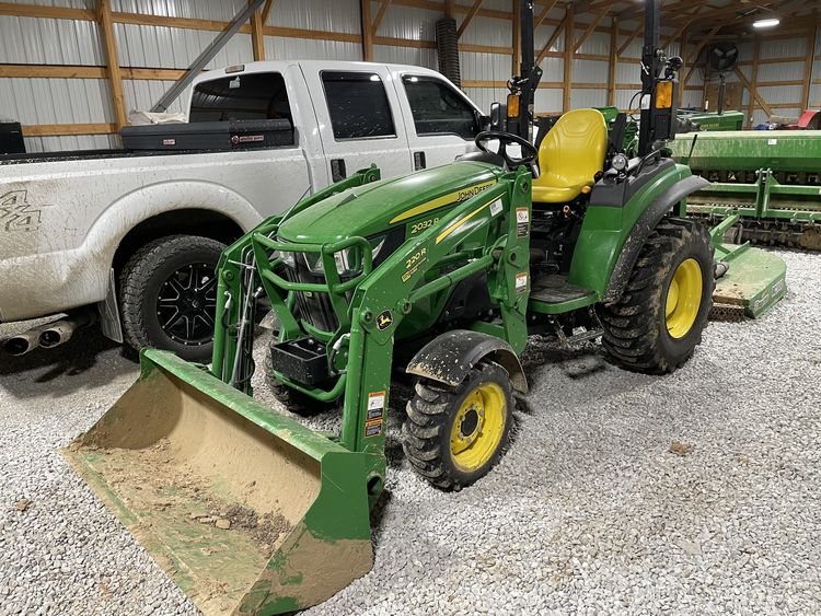 2021 John Deere 2032R Image