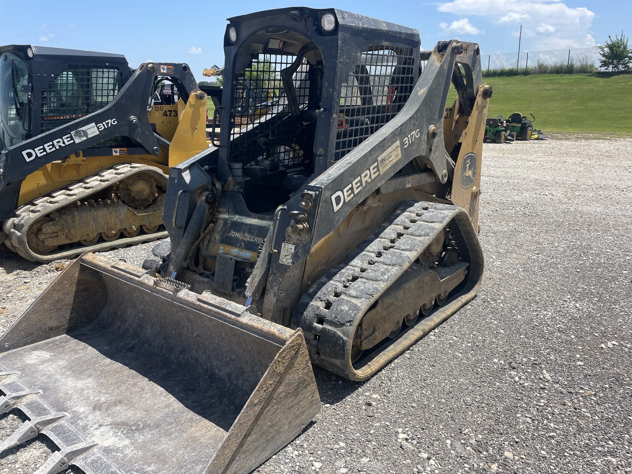 2023 John Deere 317G Image