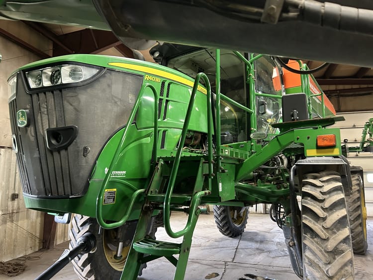 2015 John Deere R4038 Image