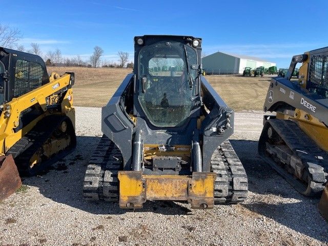 2017 John Deere 333G Image